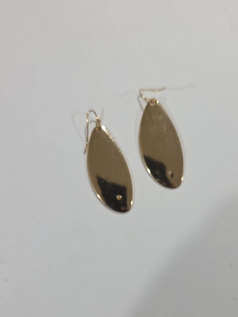 Women's Classic Gold Oval Drop Earrings – Elegant Gold-Tone Fashion Jewelry - Picture 8 of 11